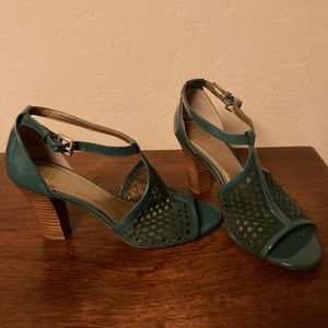 2 for $5: Joan and David Teal Heels